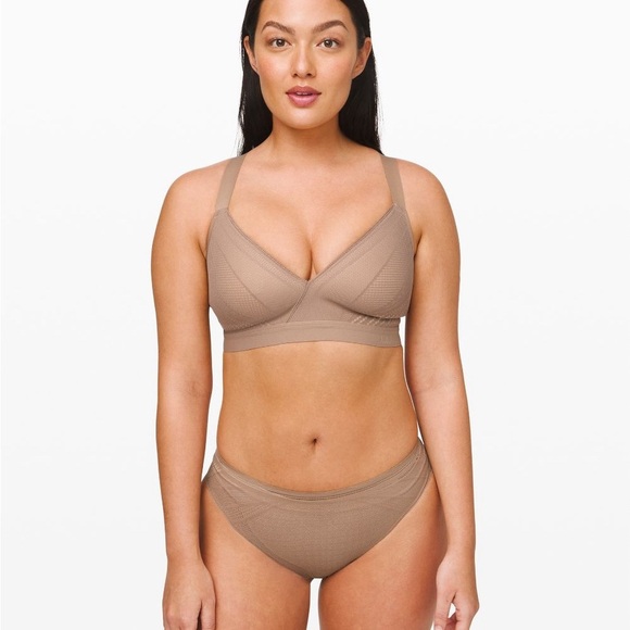 Lululemon - Awake to Lace Bra, 34B, Never Worn and New With Tags! - Picture 3 of 7